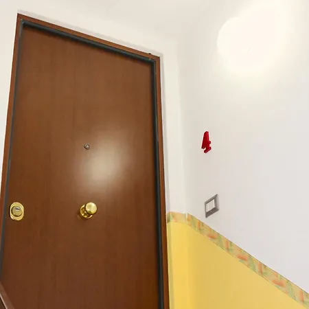 - La Dimora Del Monsignore דירה ליקאטה